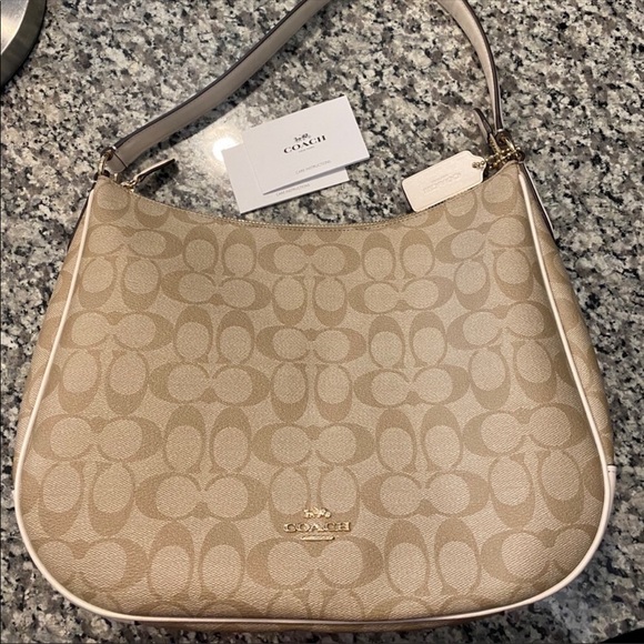 Coach Handbags - Stunning Coach Handbag